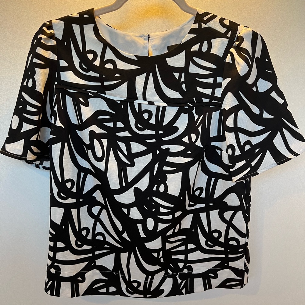 J Crew 365 Dressy Top. Beautiful. Can be paired with jeans or dress pants.